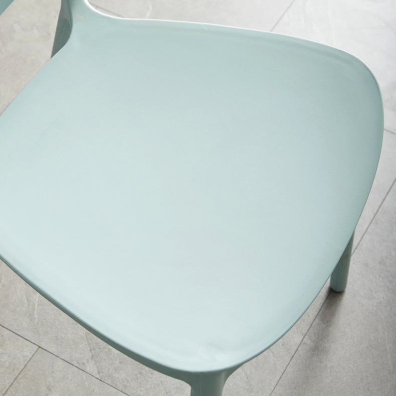 Chaises de salle à manger sans bras scandinaves, chaise latérale à dossier ouvert empilable d'intérieur en plastique