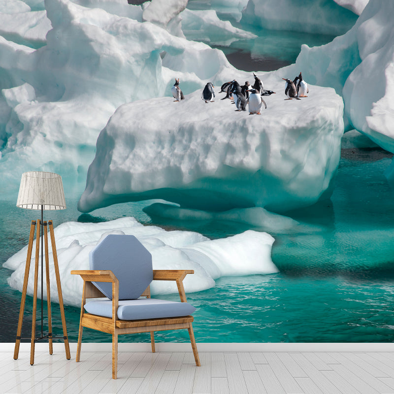 Penguin Animal Mural Wallpaper Contemporary Wall Covering for Sitting Room