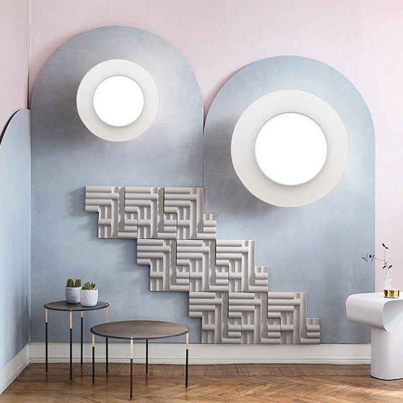 Modern Simplicity LED Flush Mount Aluminium Circular Ceiling Light with Acrylic Shade