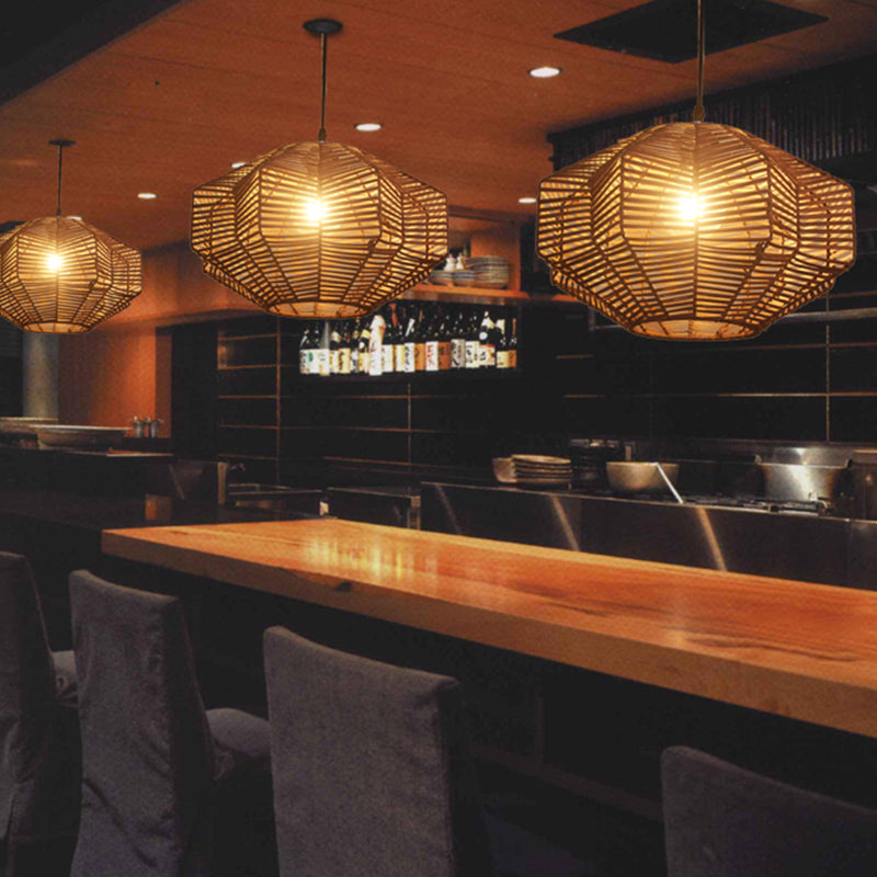 Lasergeschnittene Anhänger Beleuchtung Japaner Rattan 1 Lampen -Decken -Suspensionslampe im Kaffee