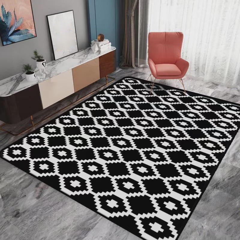 Black Modern Rug Polyester Graphic Rug Non-Slip Backing Area Rug for Living Room