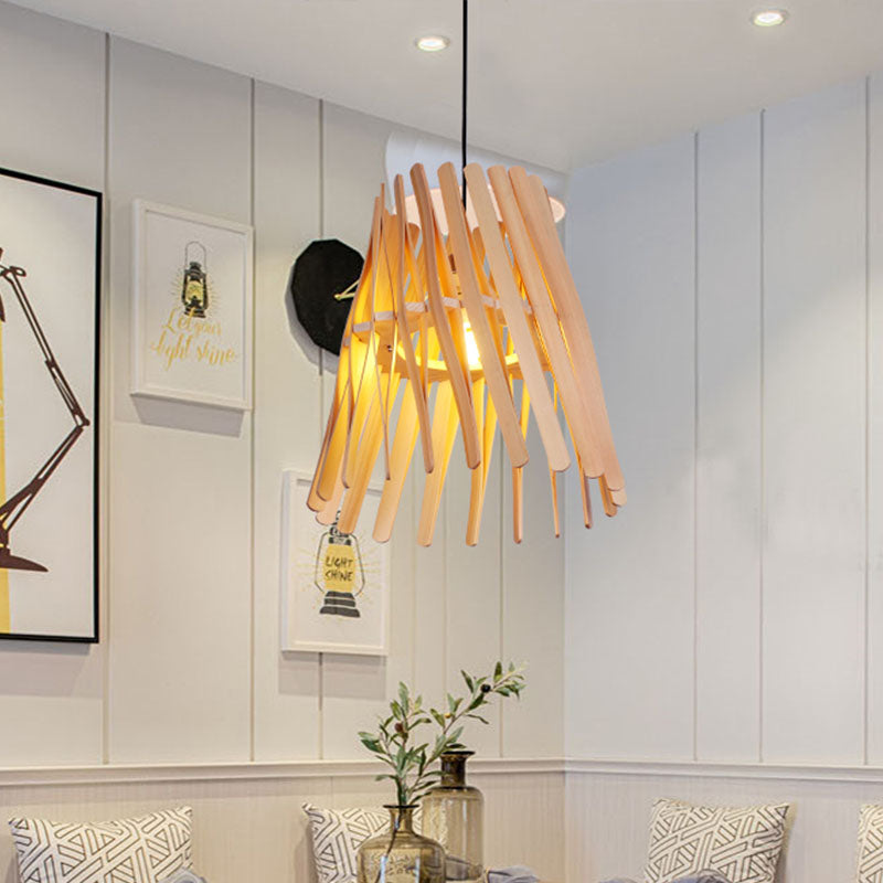 1 Glühbirnenschlafzimmer Hanging Lamp Asia Beige Decke Anhänger Licht mit konischem Holzschatten