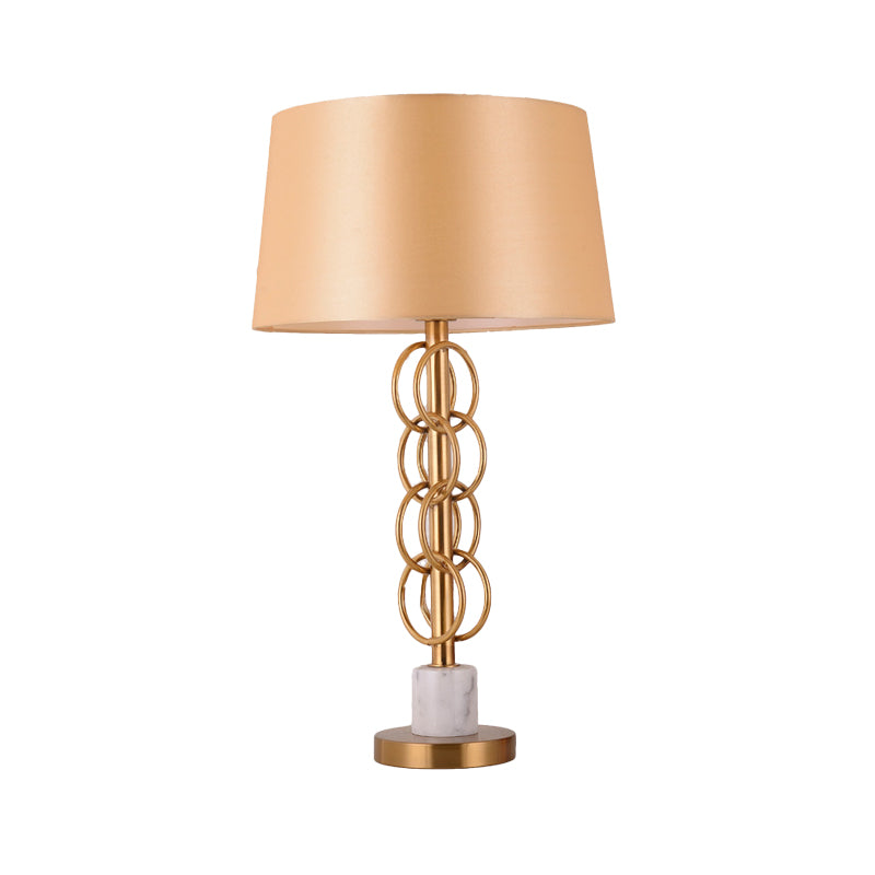 Lampada da tavolo a botte gialla Lampada da comodino moderna in tessuto a 1 lampadina con base circolare in metallo