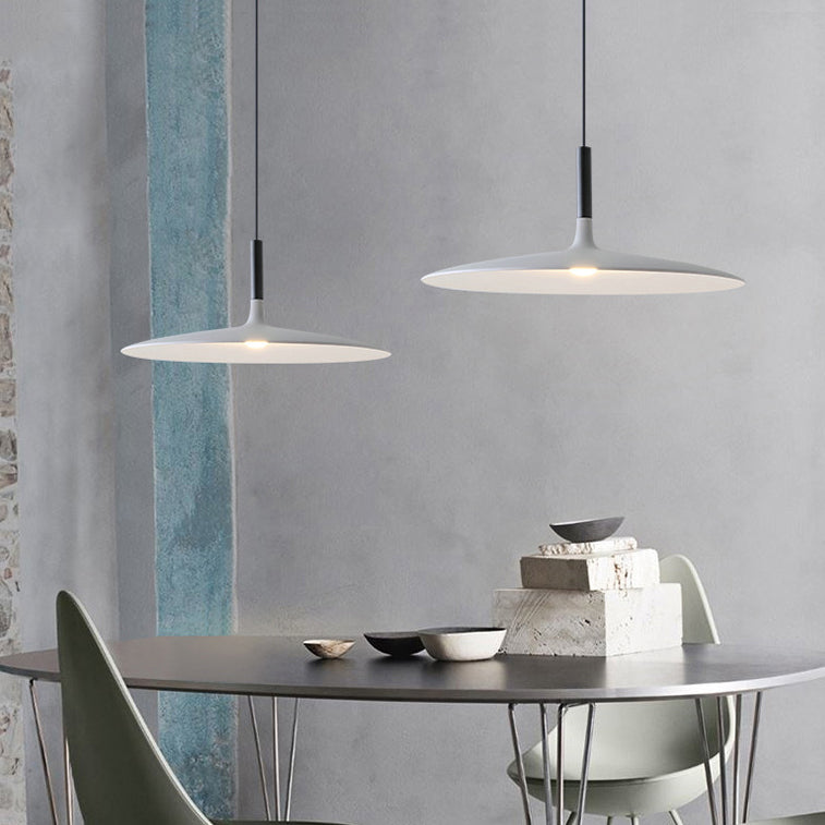 Pendante intérieure minimaliste, éclairage pendentif en métal plat macaron à 1 lumière