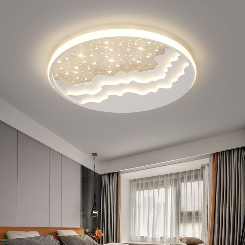 Round Shade 1-Light Flush Mount Modern Style Flush Mount Ceiling Lighting Fixture in White