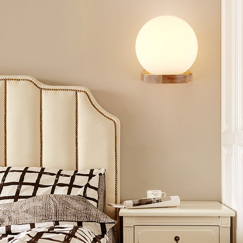 Prontoni contemporanei di vetro bianco e parete in legno una lampada montata a parete bub per soggiorno