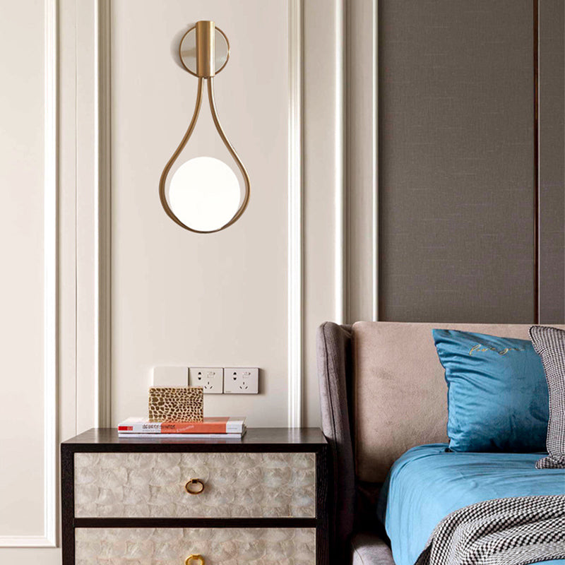 Moderner Stil Globe Wall Lampe Kit Glas 1 Leichte Wohnzimmerleuchten in Gold