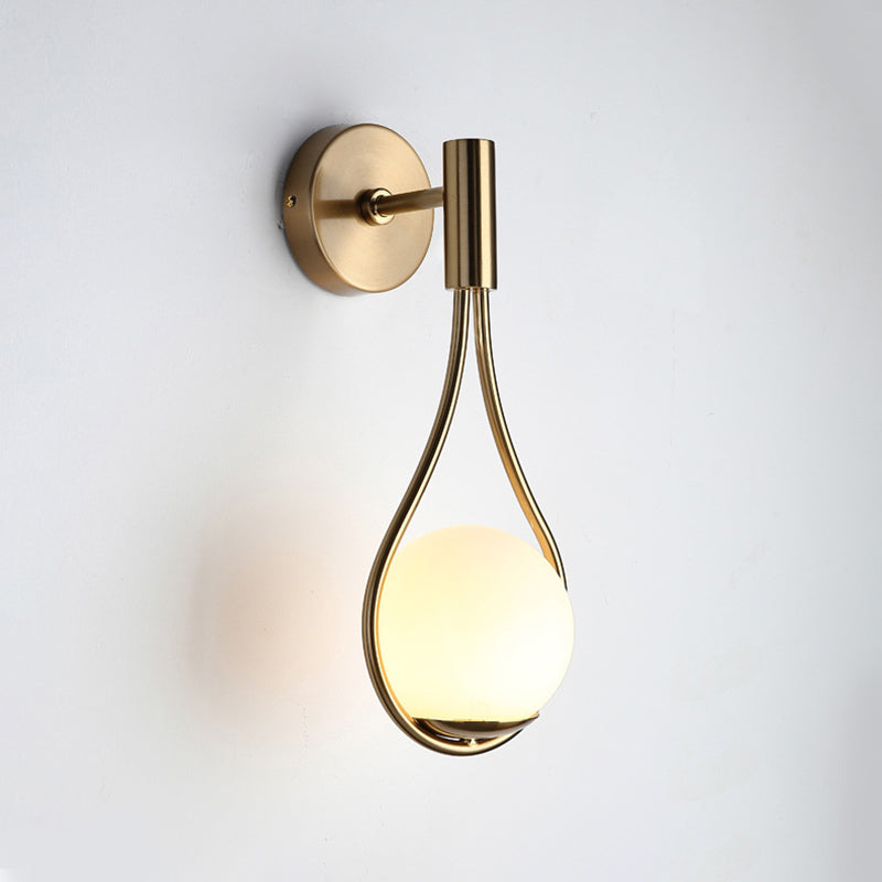 Moderner Stil Globe Wall Lampe Kit Glas 1 Leichte Wohnzimmerleuchten in Gold