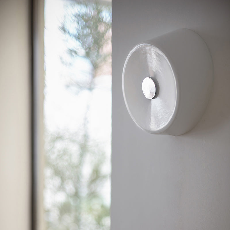 Estilo moderno Circle de pared apliques 1 luz de montaje de pared de vidrio blanco claro para corredor