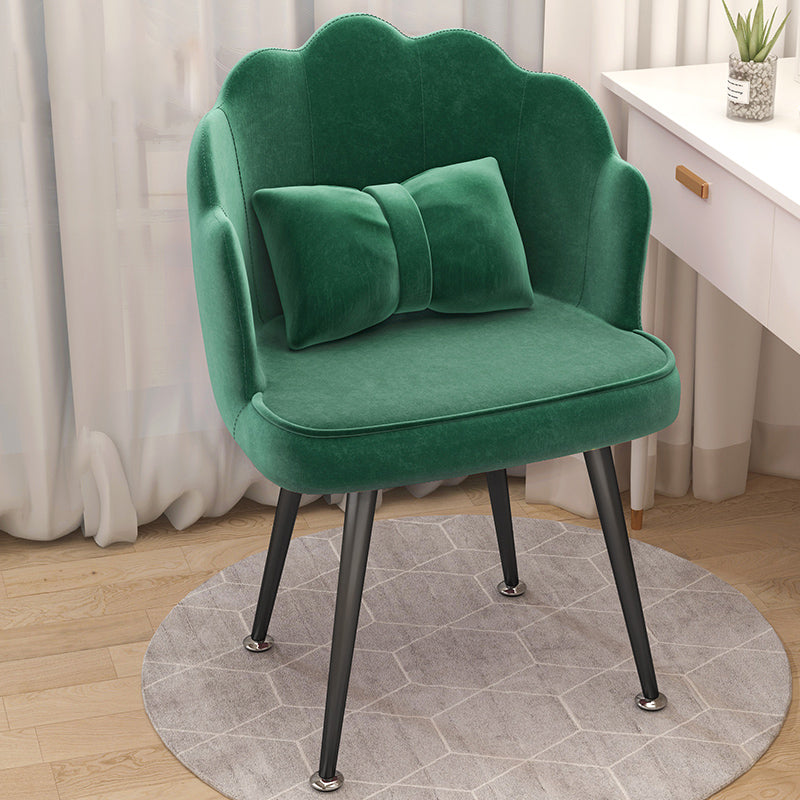 Chaise d'appoint de salle à manger moderne avec pieds en métal, fauteuil à dossier solide pour usage domestique