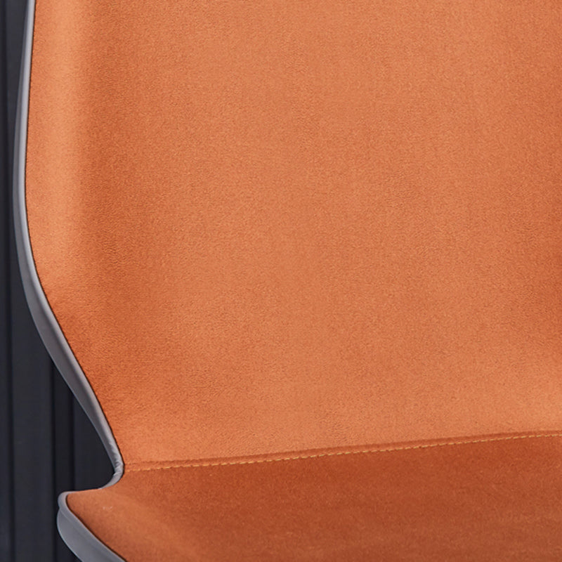 Chaise d'appoint scandinave pour la maison, chaise de salle à manger rembourrée en métal à dossier solide