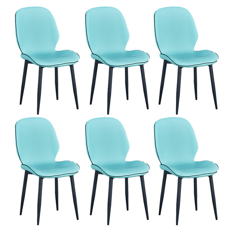 Chaise d'appoint scandinave pour la maison, chaise de salle à manger rembourrée en métal à dossier solide