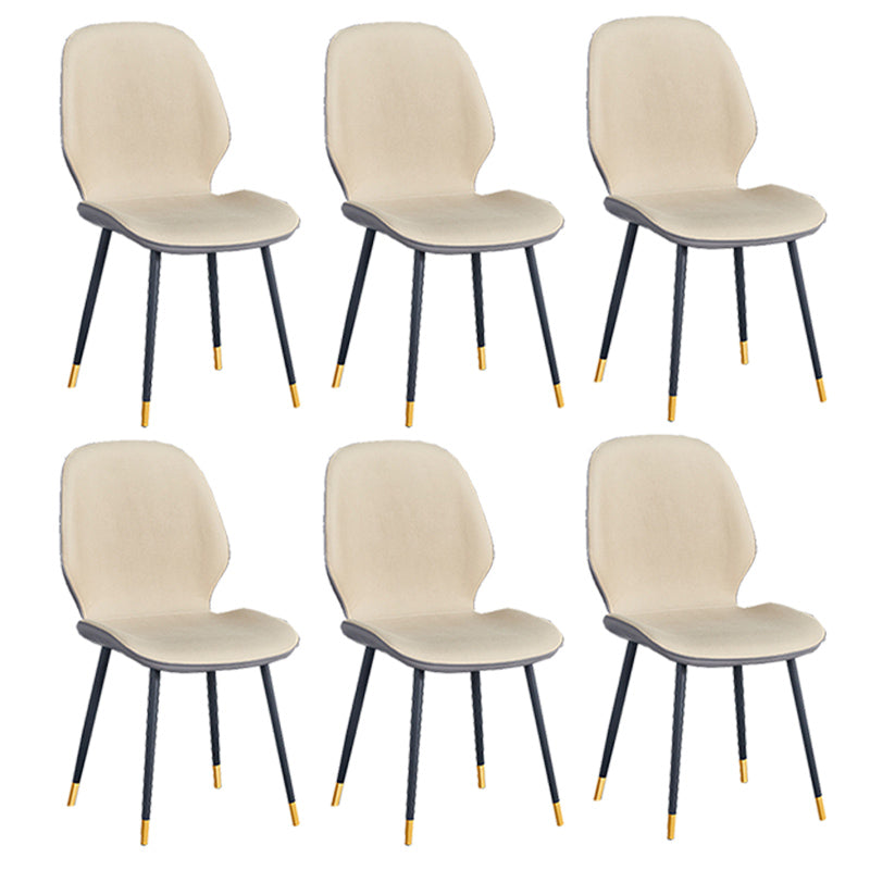 Chaise d'appoint scandinave pour la maison, chaise de salle à manger rembourrée en métal à dossier solide