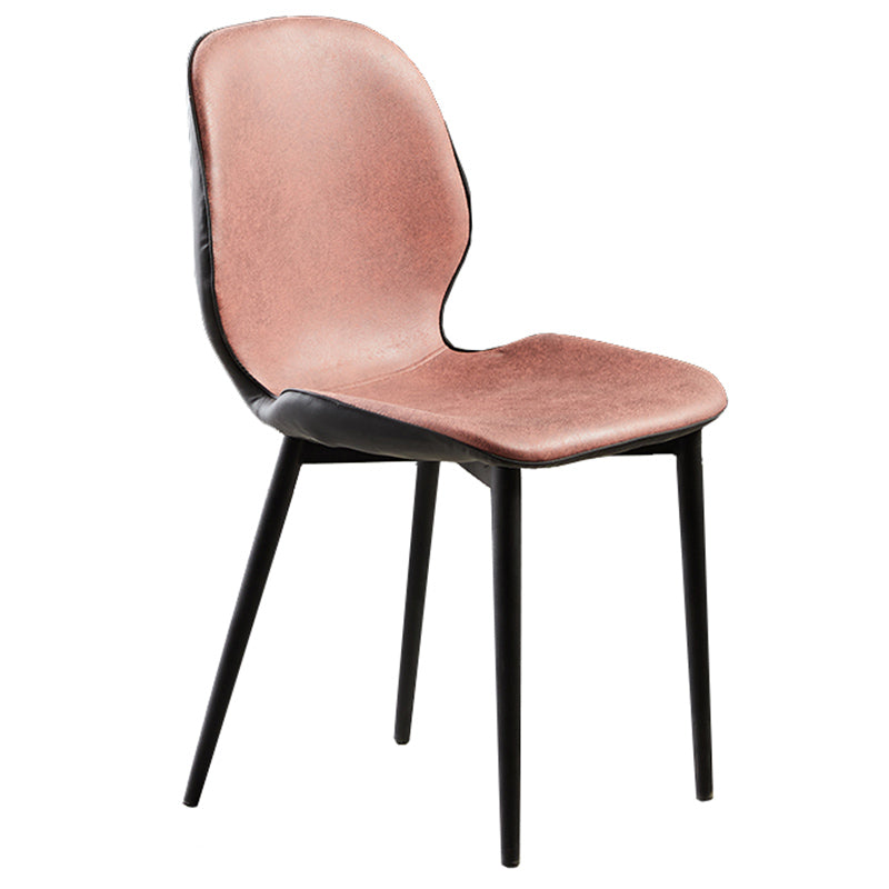 Chaise latérale tapissée de restaurant contemporain finition mate Parsons dinant la chaise