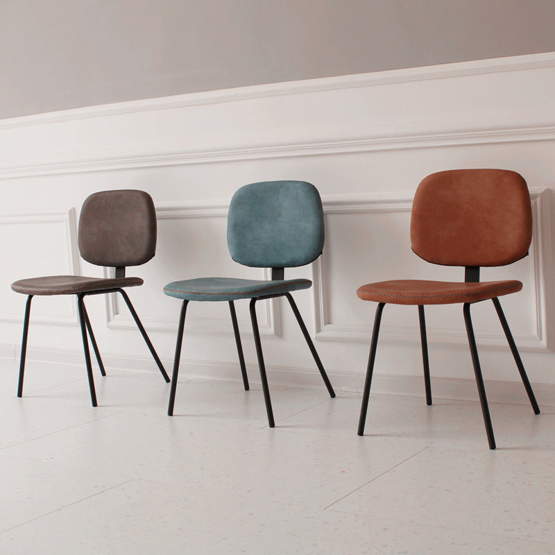 Chaise d'appoint scandinave à la maison, chaise de salle à manger rembourrée en métal à dossier ouvert