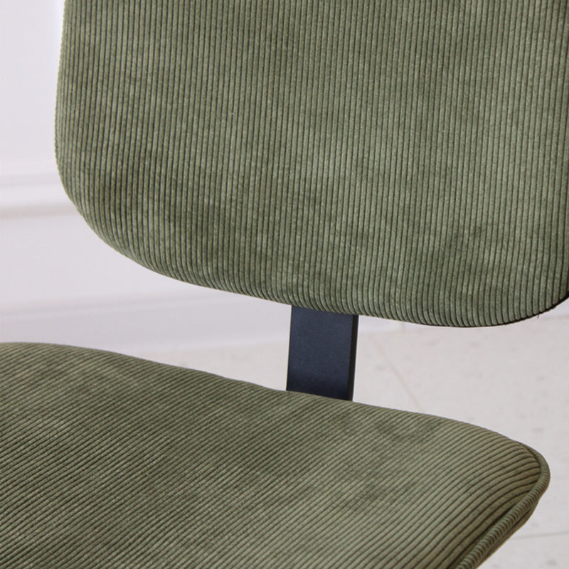 Chaise d'appoint scandinave à la maison, chaise de salle à manger rembourrée en métal à dossier ouvert