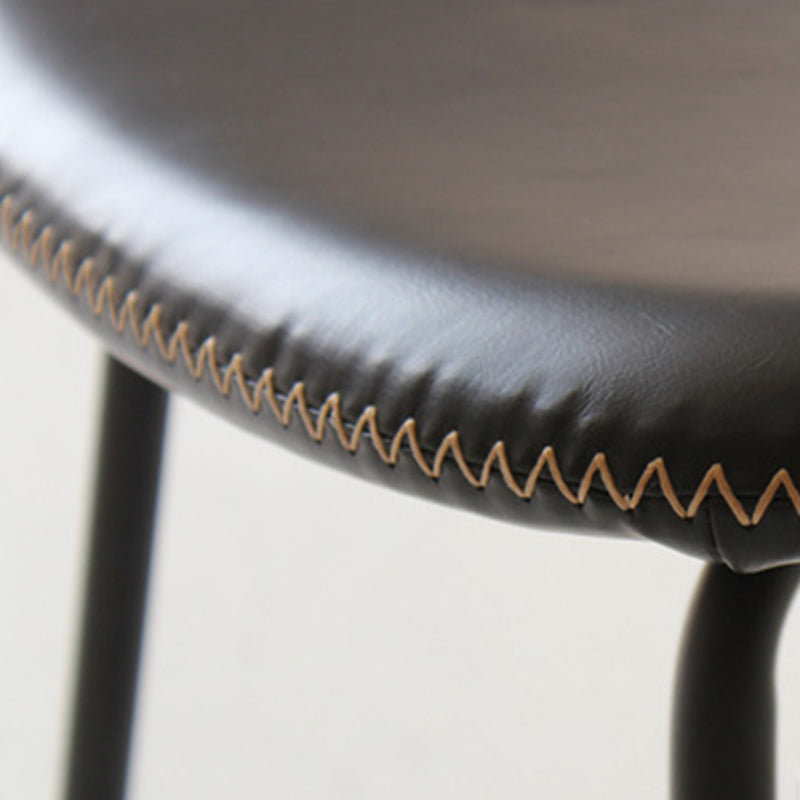 Chaise d'appoint scandinave à la maison, chaise de salle à manger rembourrée en métal à dossier ouvert
