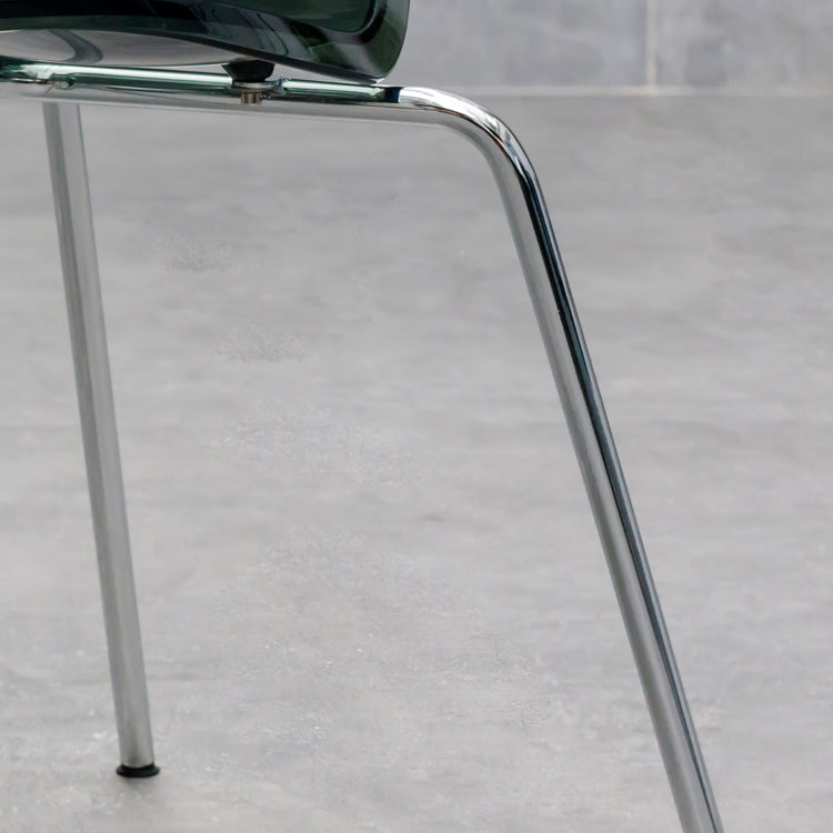 Les chaises en métal de style contemporain ont placé la chaise de salle à manger de cuisine arrière solide