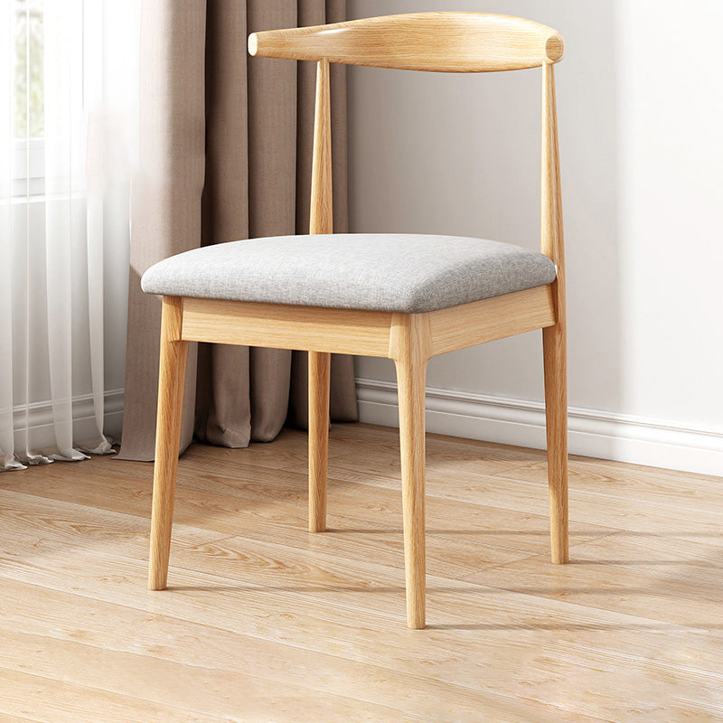 Chaise d'appoint contemporaine à la maison, chaise de salle à manger tapissée en métal à dossier ouvert
