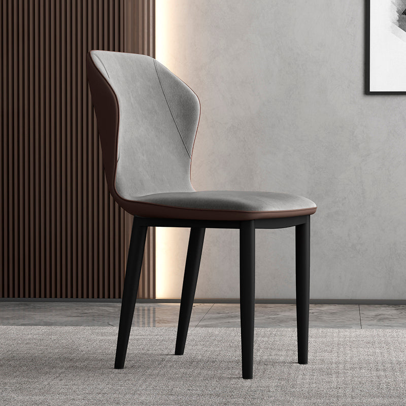 Chaise d'appoint scandinave rembourrée à oreilles, finition mate, chaise de salle à manger