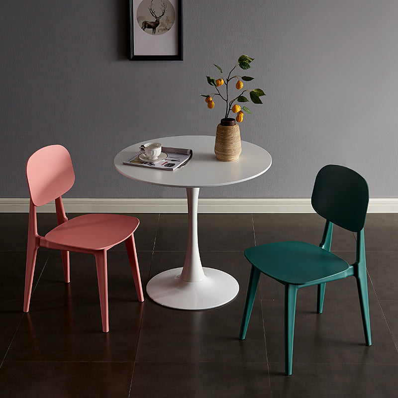 Chaises de salle à manger contemporaines en plastique, chaises sans bras latérales à dos ouvert pour la cuisine