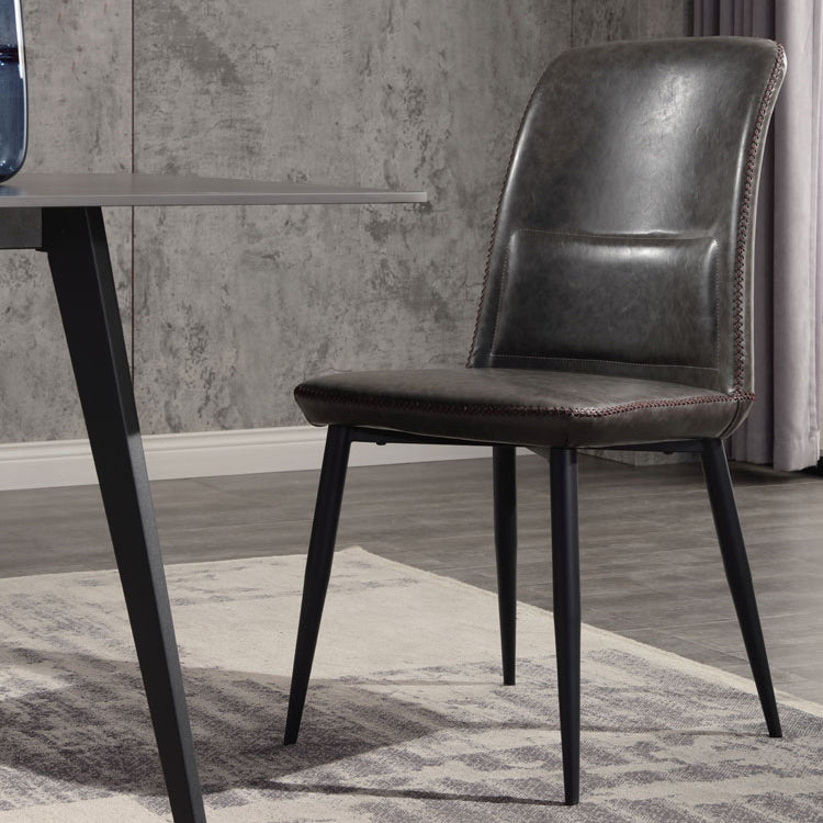 Chaises de salle à manger en cuir de style scandinave, dossier solide et 4 pieds au fini noir, pour la maison