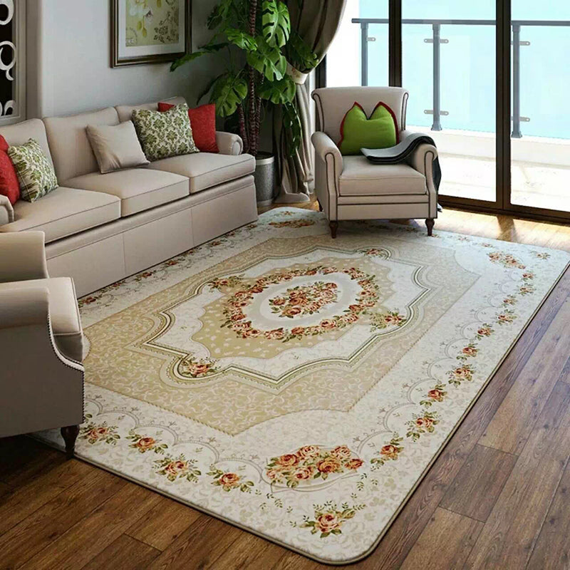 Light Yellow Modern Carpet Polyester Graphic Carpet Washable Carpet for Living Room