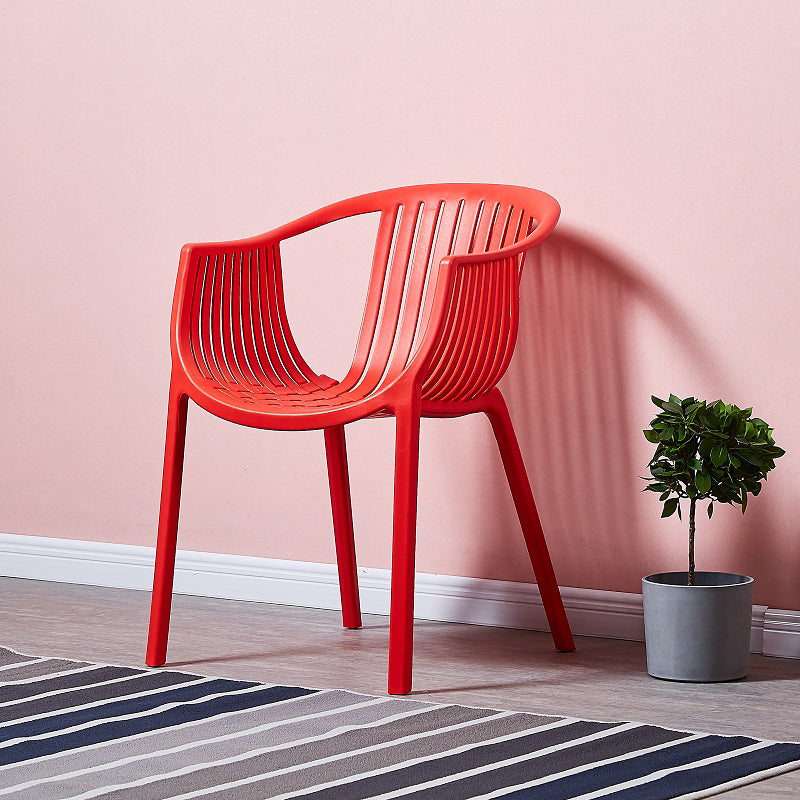 Chaise de salle à manger empilable en plastique à dossier à lattes de fauteuil contemporain à la maison