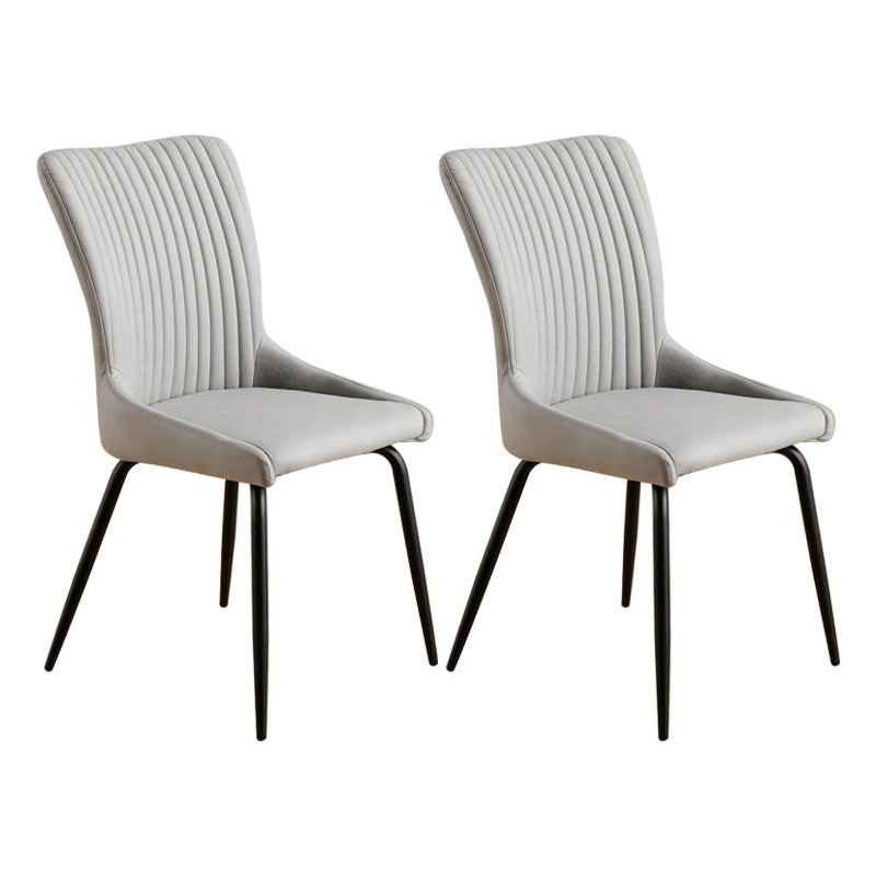 Leder-Skandinavischer Hotel-Beistellstuhl Parsons 18,5'' breiter Esszimmerstuhl mit schwarzen Beinen
