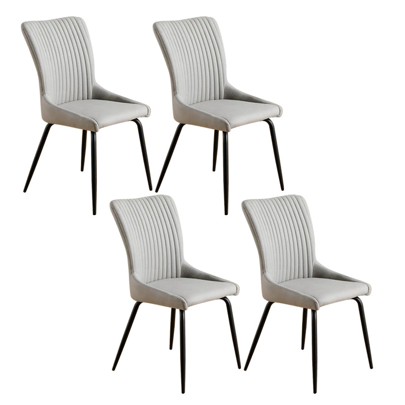 Leder-Skandinavischer Hotel-Beistellstuhl Parsons 18,5'' breiter Esszimmerstuhl mit schwarzen Beinen