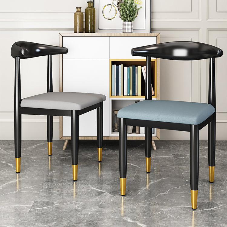 Silla lateral de comedor de estilo contemporáneo de metal con respaldo abierto interior que cena la silla lateral