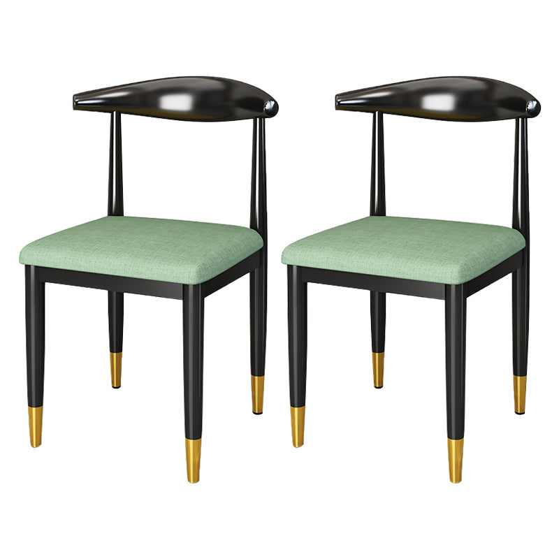 Silla lateral de comedor de estilo contemporáneo de metal con respaldo abierto interior que cena la silla lateral