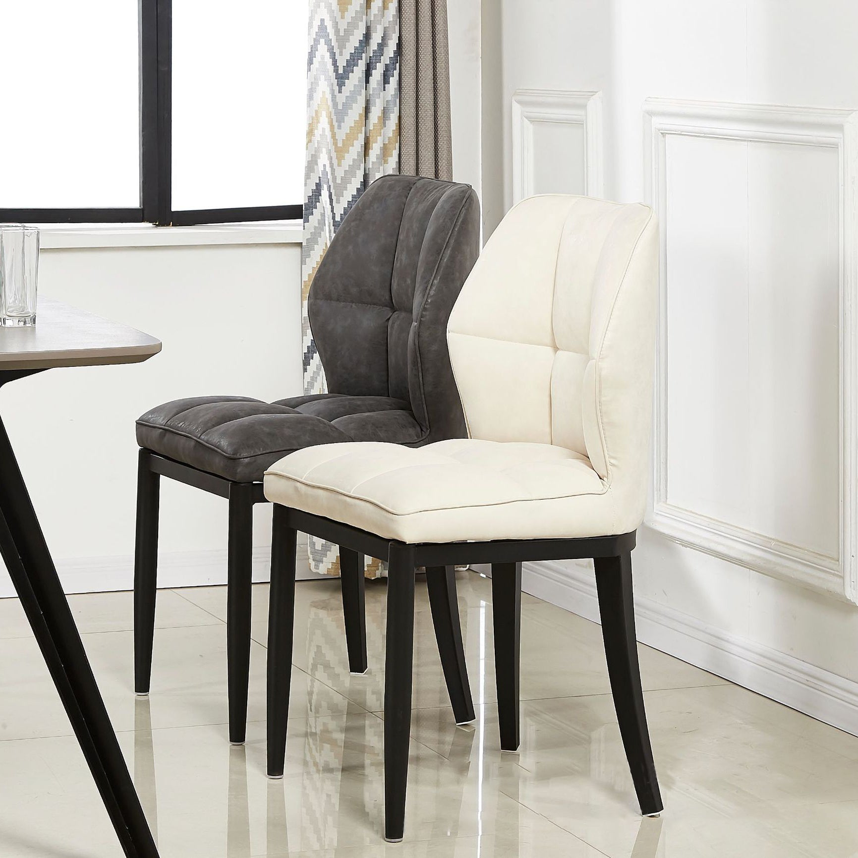 Sillas de comedor sin brazos de cuero, sillas laterales tapizadas modernas con patas de metal