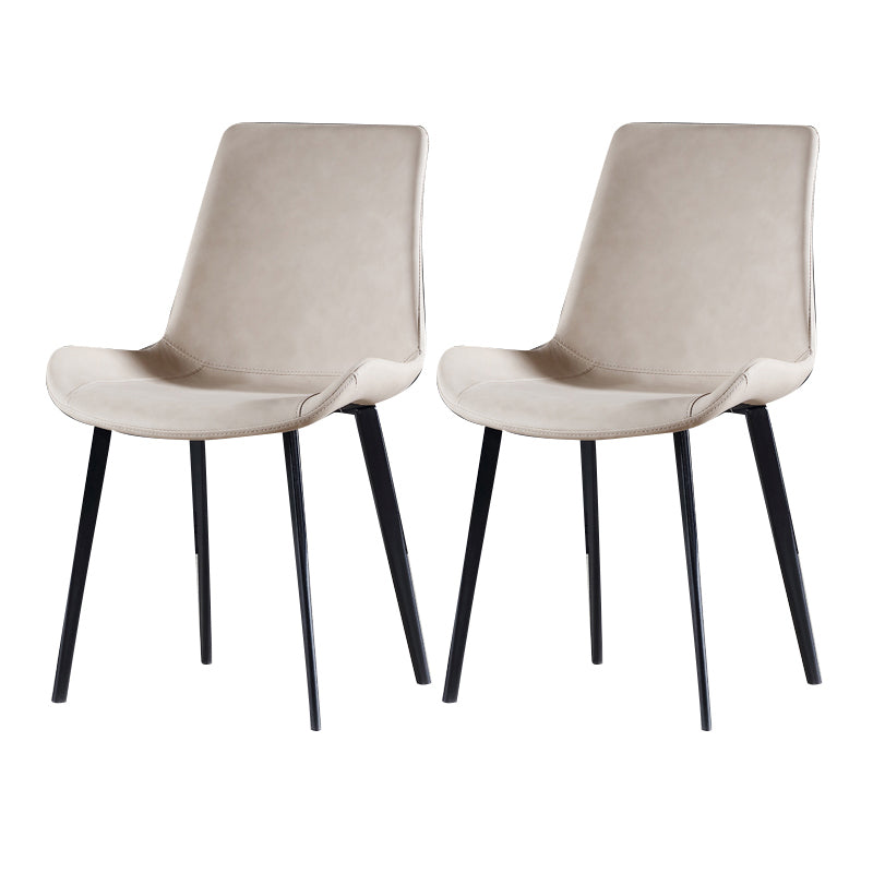 Silla de comedor industrial de metal con acabado metálico y respaldo sólido
