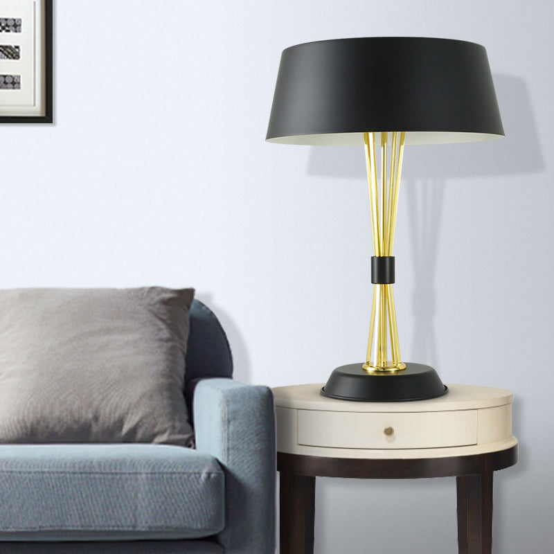Lampe de nuit à tambour en métal moderniste 3 têtes d'éclairage de tâche noir pour le salon