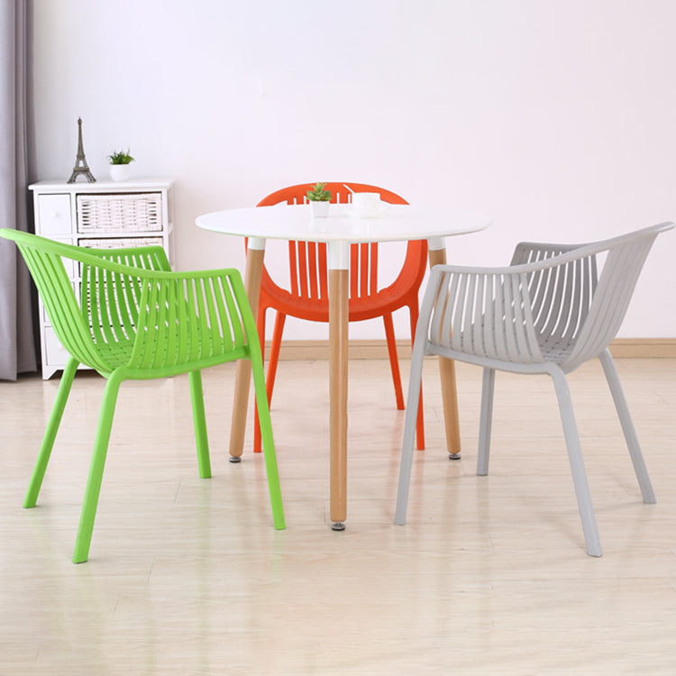 Sillas de comedor escandinavas Sillón de comedor con respaldo de listones de plástico (juego de 4)