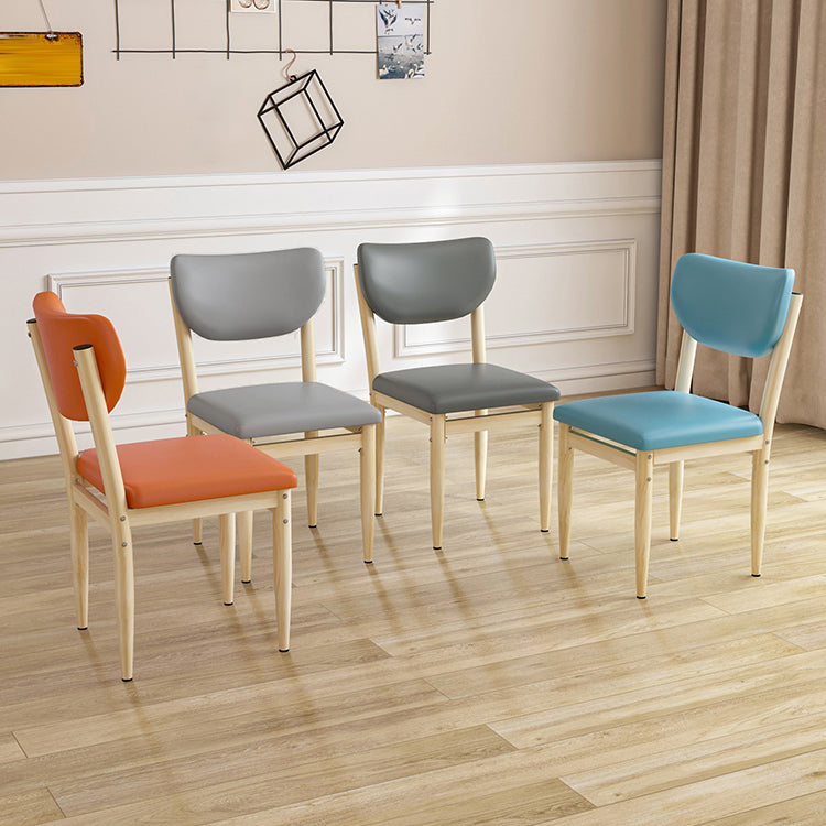 Chaise d'appoint scandinave pour la maison, chaise de salle à manger simple rembourrée en métal à dossier ouvert