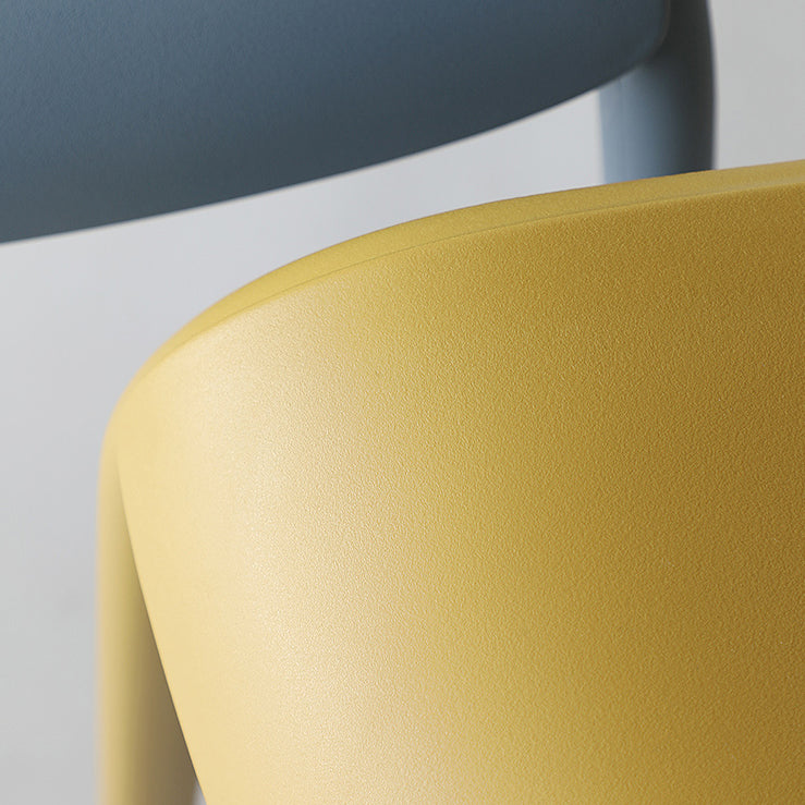 Minimalistische stijl Plastic armloze stoel Open achterste Dining zijstoel voor thuisgebruik