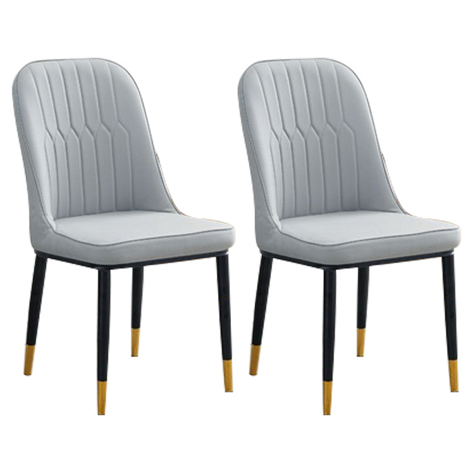 Chaise d'appoint contemporaine à la maison, chaise de salle à manger rembourrée en métal à dossier solide
