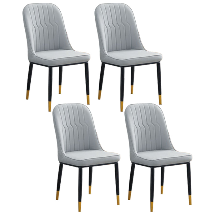 Chaise d'appoint contemporaine à la maison, chaise de salle à manger rembourrée en métal à dossier solide