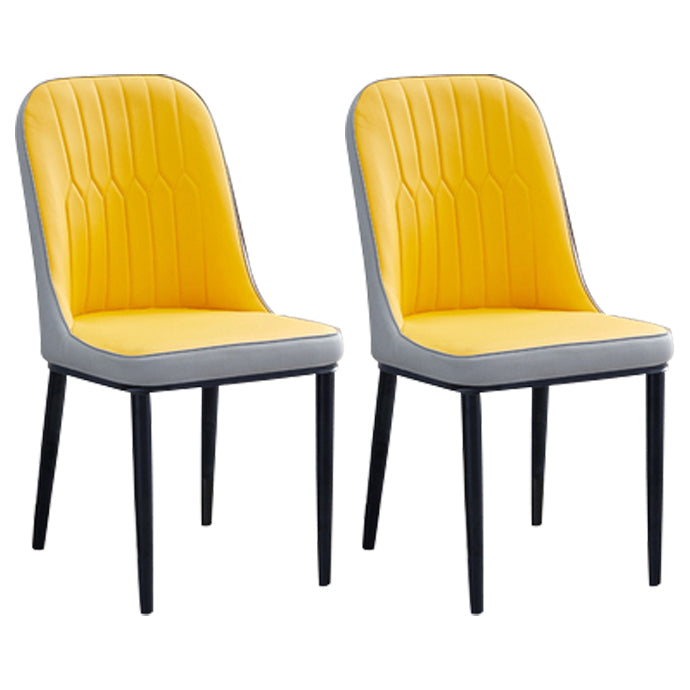 Chaise d'appoint contemporaine à la maison, chaise de salle à manger rembourrée en métal à dossier solide