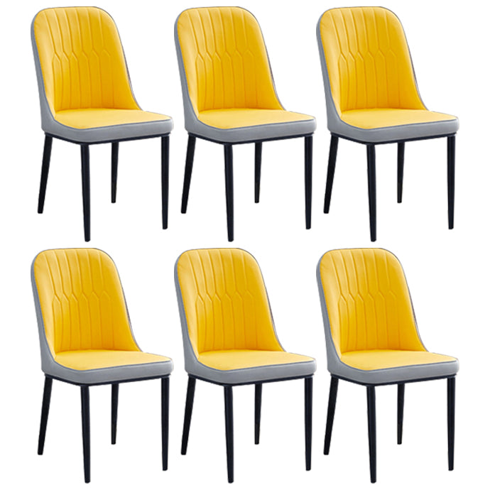 Chaise d'appoint contemporaine à la maison, chaise de salle à manger rembourrée en métal à dossier solide