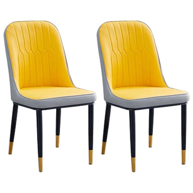 Chaise d'appoint contemporaine à la maison, chaise de salle à manger rembourrée en métal à dossier solide
