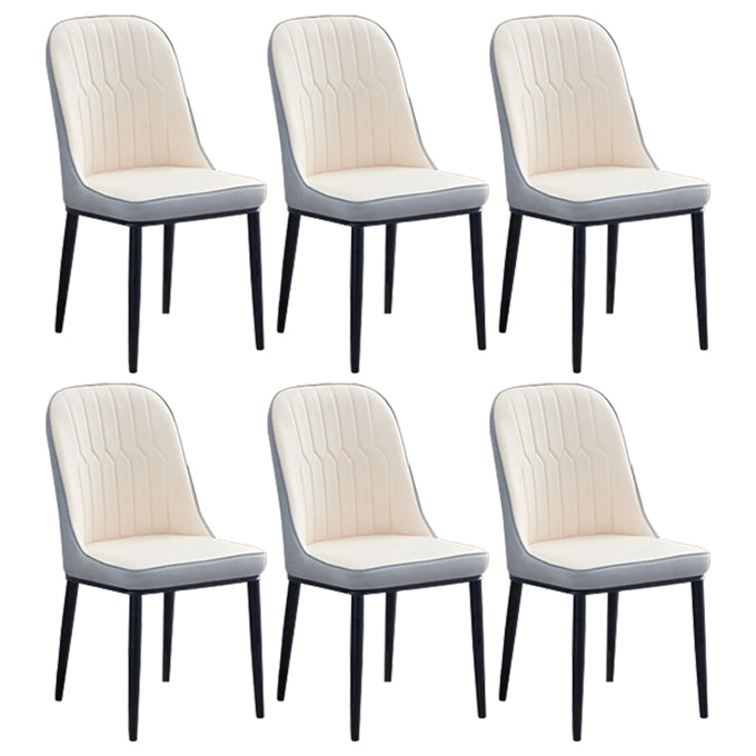 Chaise d'appoint contemporaine à la maison, chaise de salle à manger rembourrée en métal à dossier solide