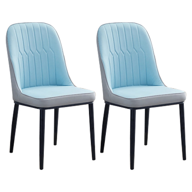 Chaise d'appoint contemporaine à la maison, chaise de salle à manger rembourrée en métal à dossier solide