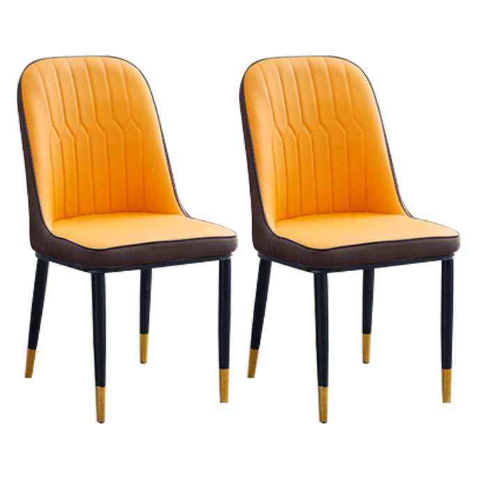 Chaise d'appoint contemporaine à la maison, chaise de salle à manger rembourrée en métal à dossier solide