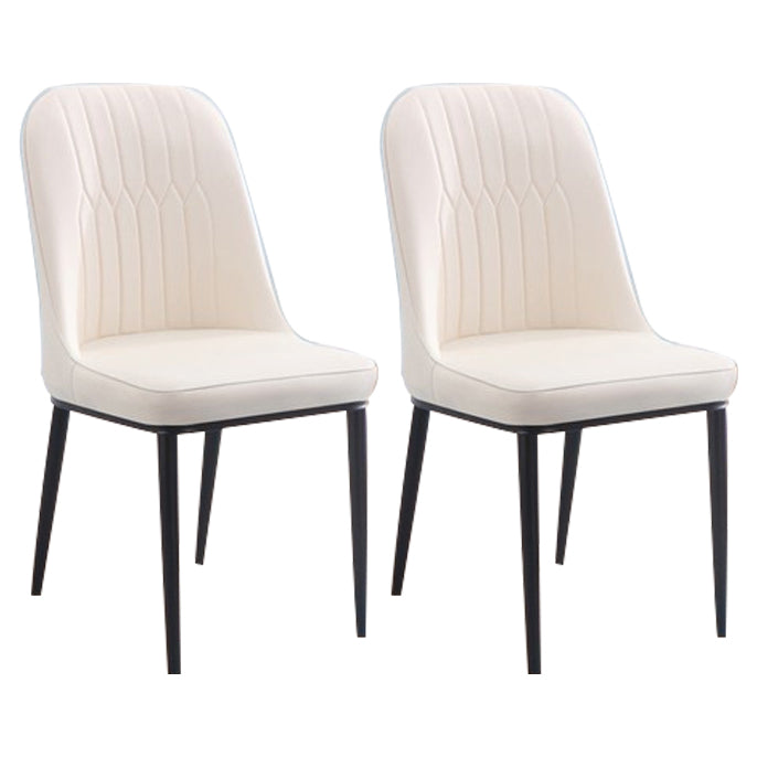 Chaise d'appoint contemporaine à la maison, chaise de salle à manger rembourrée en métal à dossier solide