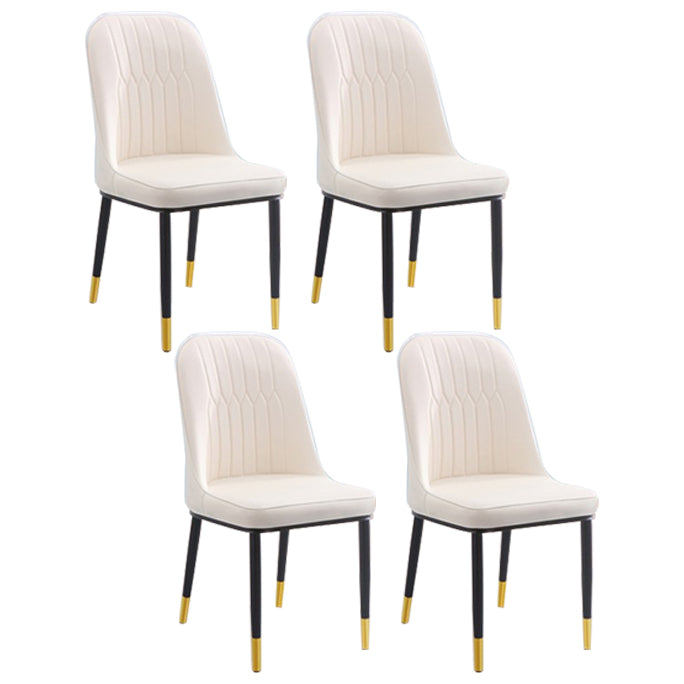 Chaise d'appoint contemporaine à la maison, chaise de salle à manger rembourrée en métal à dossier solide