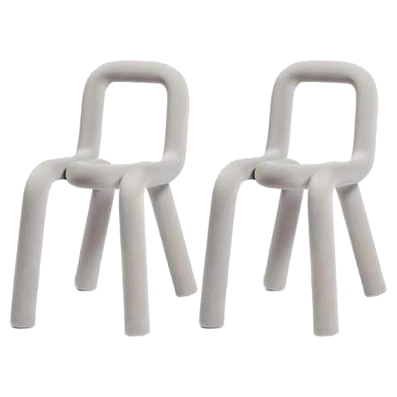 Silla lateral de salón de estilo diseñador de terciopelo, silla de comedor con respaldo abierto y acabado mate