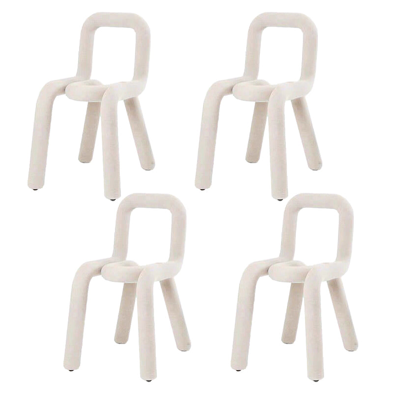 Silla lateral de salón de estilo diseñador de terciopelo, silla de comedor con respaldo abierto y acabado mate